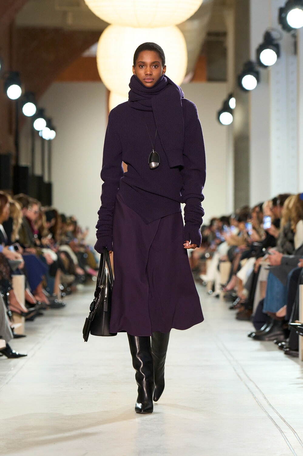 マイケル・コース(MICHAEL KORS) 2025-26年秋冬ウィメンズコレクション  - 写真25