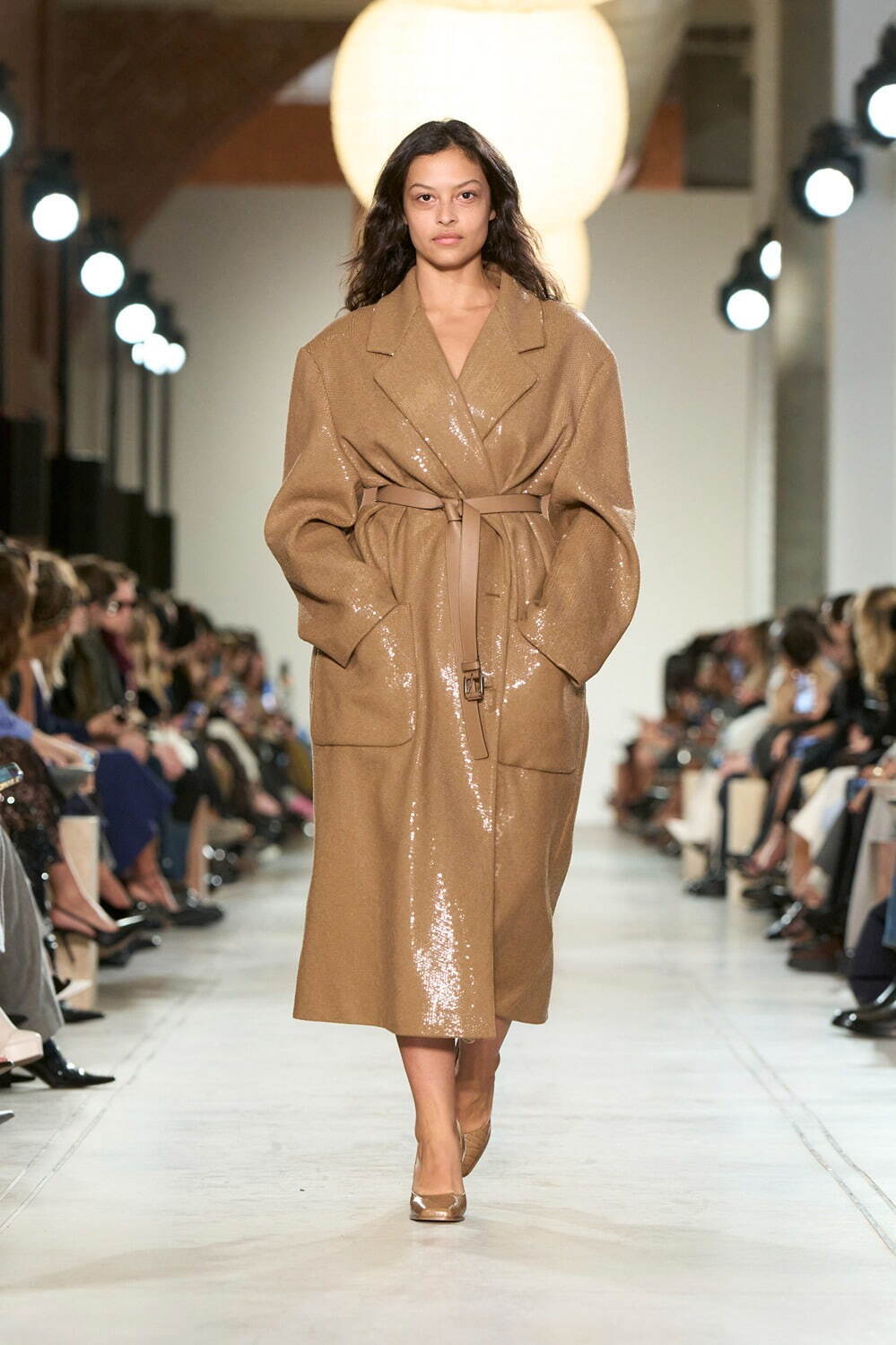 マイケル・コース(MICHAEL KORS) 2025-26年秋冬ウィメンズコレクション  - 写真36