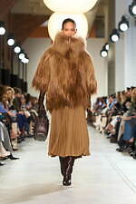 マイケル・コース 25-26年秋冬コレクション - エレガンスの極みへ｜写真31