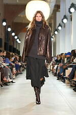 マイケル・コース 25-26年秋冬コレクション - エレガンスの極みへ｜写真40