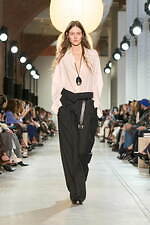 マイケル・コース 25-26年秋冬コレクション - エレガンスの極みへ｜写真41