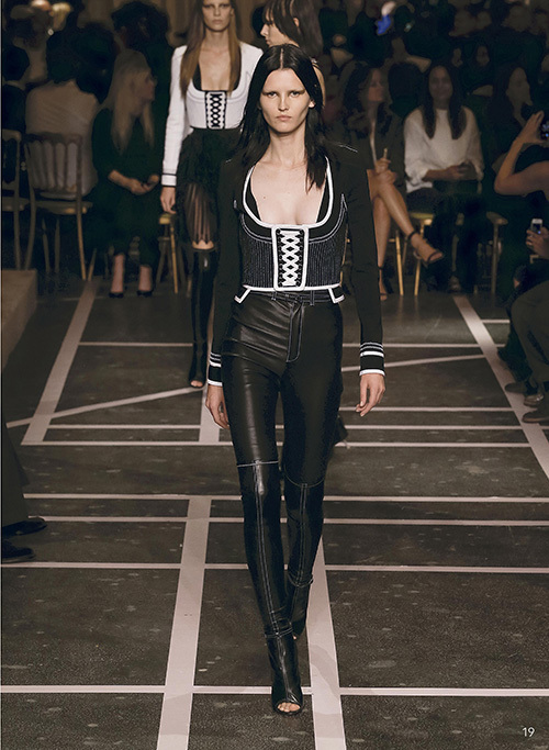 ジバンシィ バイ リカルド ティッシ  2015年春夏<span>コレクション</span> - 写真19