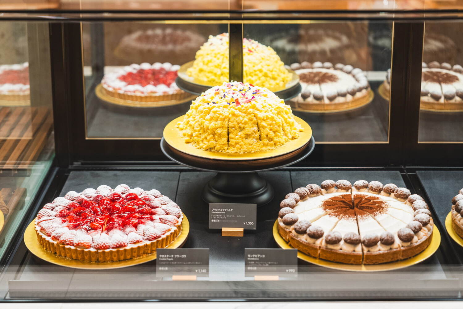 スターバックス“石臼抹茶”の限定フラペチーノ＆苺香るムースティー、銀座の新店で｜写真12