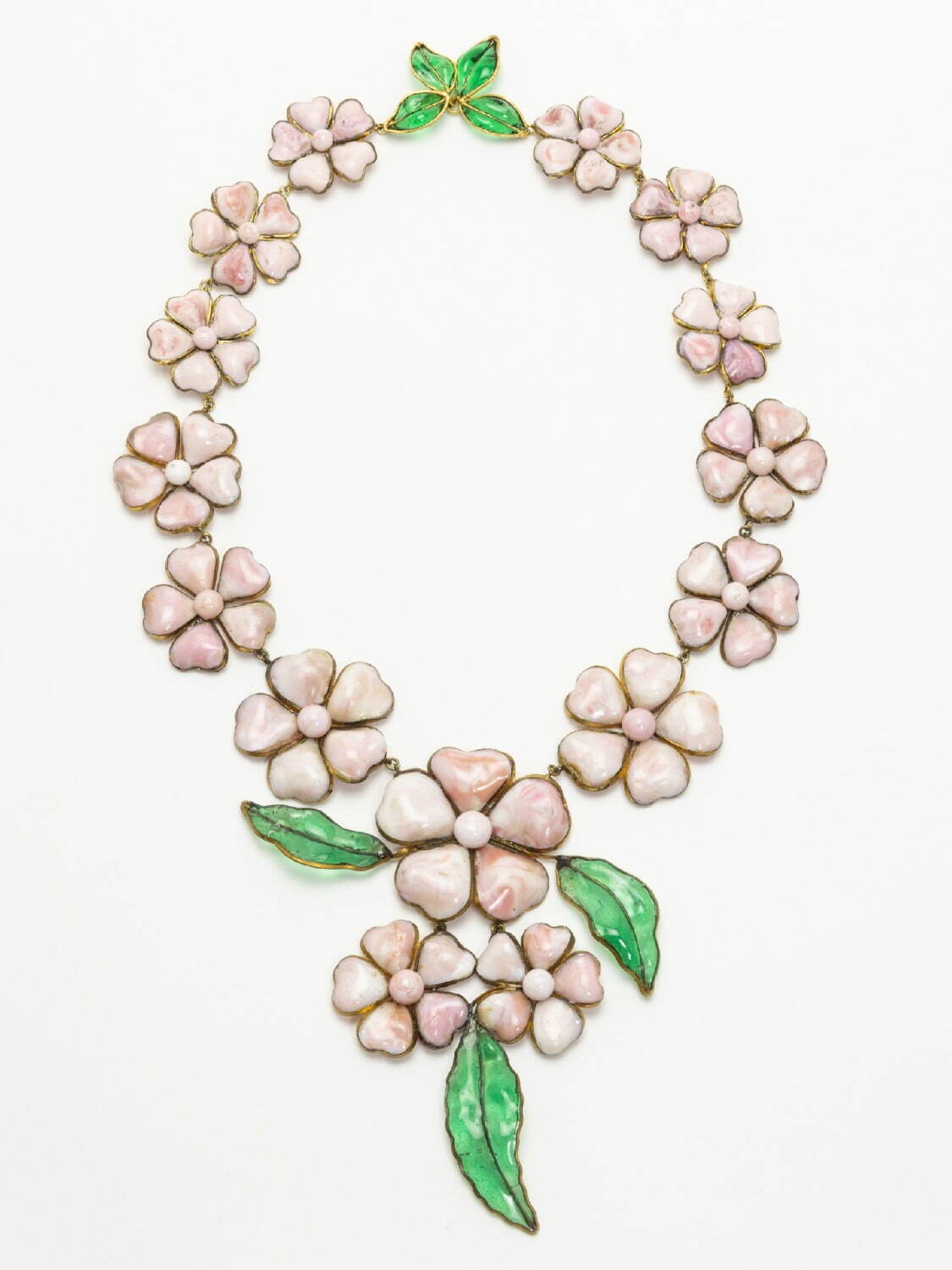 企画展「コスチュームジュエリー」札幌芸術の森美術館で、シャネルなど20世紀ジュエリー約450点｜写真1