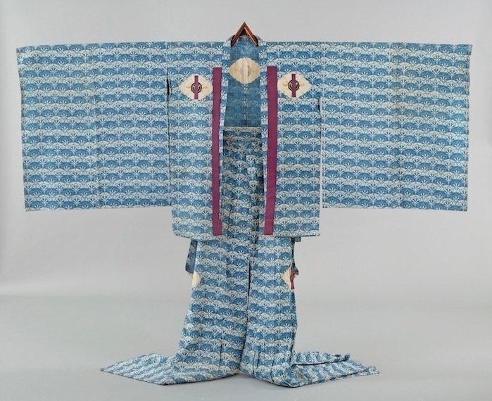 《縹地源氏車青海波模様素襖》 江戸時代 19世紀 国立能楽堂所蔵 ［後期展示］