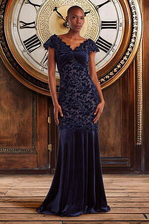 タダシ ショージ(TADASHI SHOJI) 2025-26年秋冬ウィメンズコレクション  - 写真30