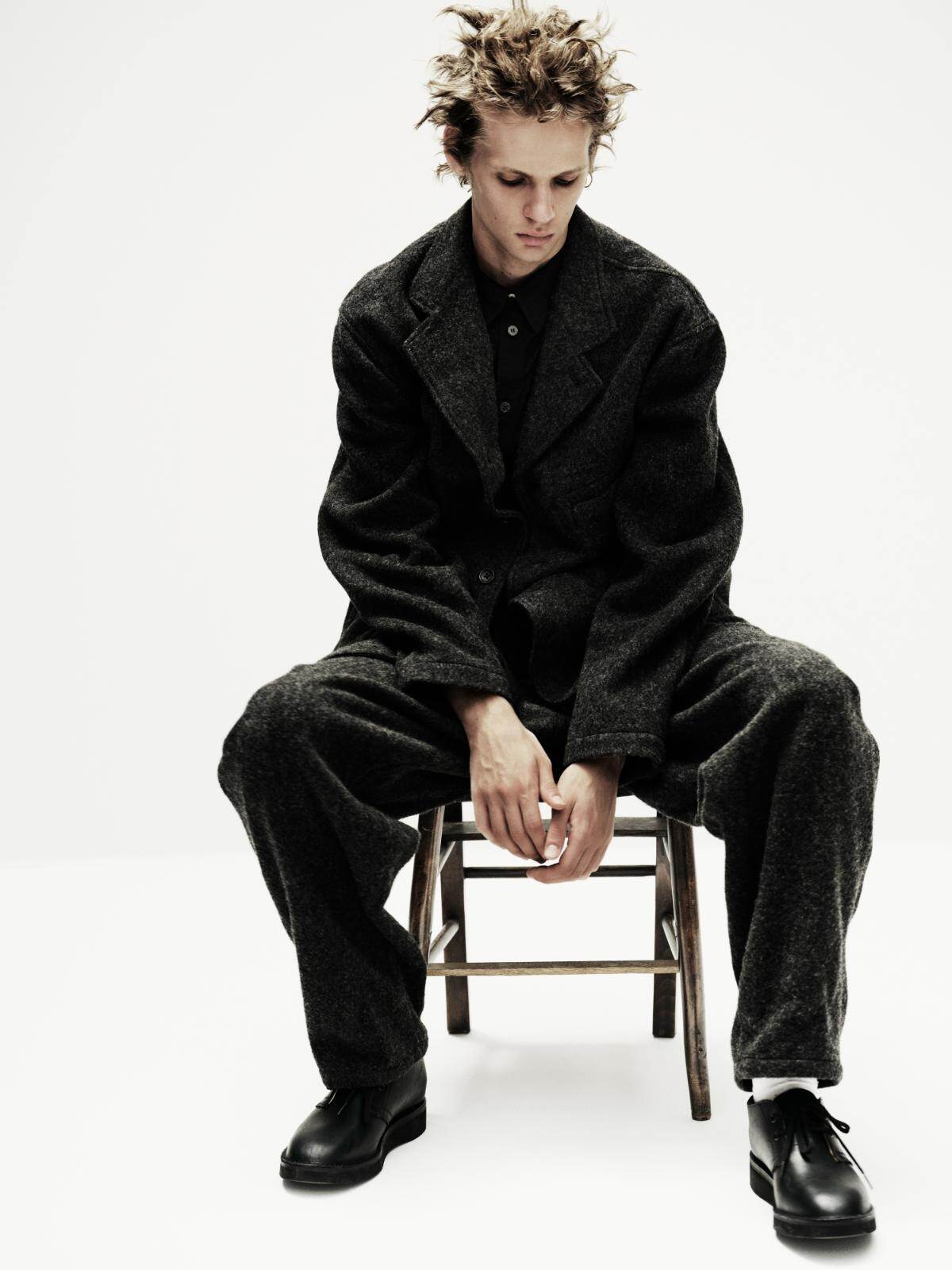 ワイズフォーメン×マシスの初コラボメンズウェア、ホースレザーのカーコートや縮絨セットアップ｜写真3