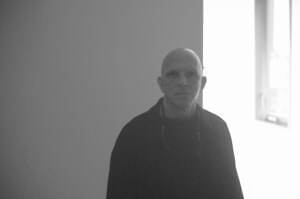 コモリ(COMOLI) 2025年春夏メンズコレクション  - 写真3