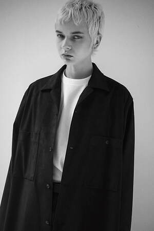 エッセイ(ESSAY) 2025年春夏ウィメンズ&メンズコレクション  - 写真1