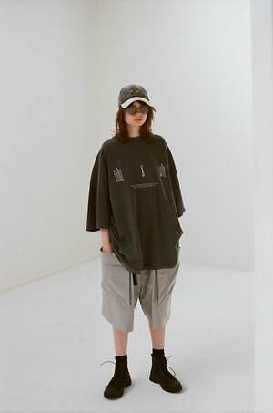 エッセイ(ESSAY) 2025年春夏ウィメンズ&メンズコレクション  - 写真23