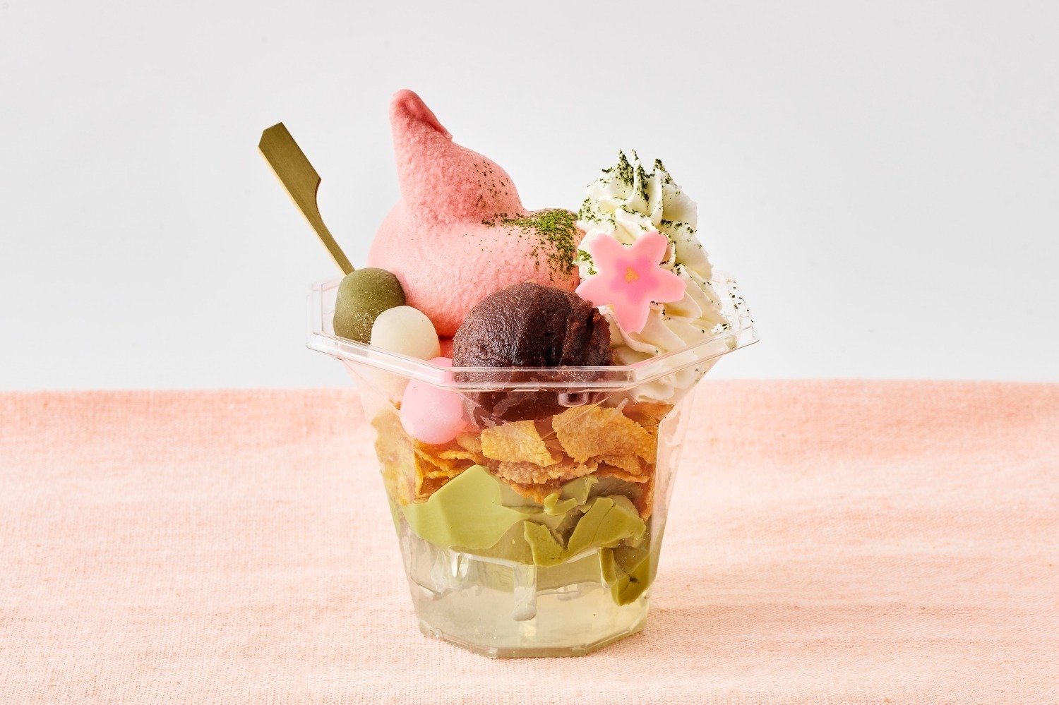 ワークショップ｜池袋 サンシャイン60展望台「さくらまつり」桜の花びらプールやフォトスポット、春限定いちごスイーツも