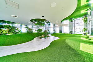 池袋 サンシャイン60展望台「さくらまつり」桜の花びらプールやフォトスポット、春限定いちごスイーツも|写真14