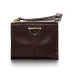 プラダ“ヴィンテージ風”レディース革財布、三つ折りやカードケースにグリーンやベージュの新色｜写真11