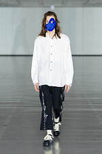 シンヤコヅカ 2025-26年秋冬コレクション - ペンギンなあなたへ届ける讃歌｜写真1