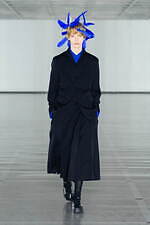 シンヤコヅカ 2025-26年秋冬コレクション - ペンギンなあなたへ届ける讃歌｜写真4