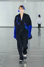 シンヤコヅカ 2025-26年秋冬コレクション - ペンギンなあなたへ届ける讃歌｜写真6