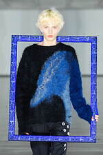 シンヤコヅカ 2025-26年秋冬コレクション - ペンギンなあなたへ届ける讃歌｜写真9