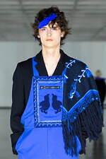 シンヤコヅカ 2025-26年秋冬コレクション - ペンギンなあなたへ届ける讃歌｜写真14