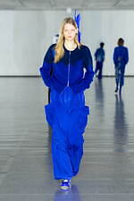 シンヤコヅカ 2025-26年秋冬コレクション - ペンギンなあなたへ届ける讃歌｜写真26