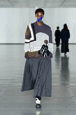 シンヤコヅカ 2025-26年秋冬コレクション - ペンギンなあなたへ届ける讃歌｜写真39