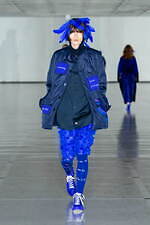 シンヤコヅカ 2025-26年秋冬コレクション - ペンギンなあなたへ届ける讃歌｜写真48