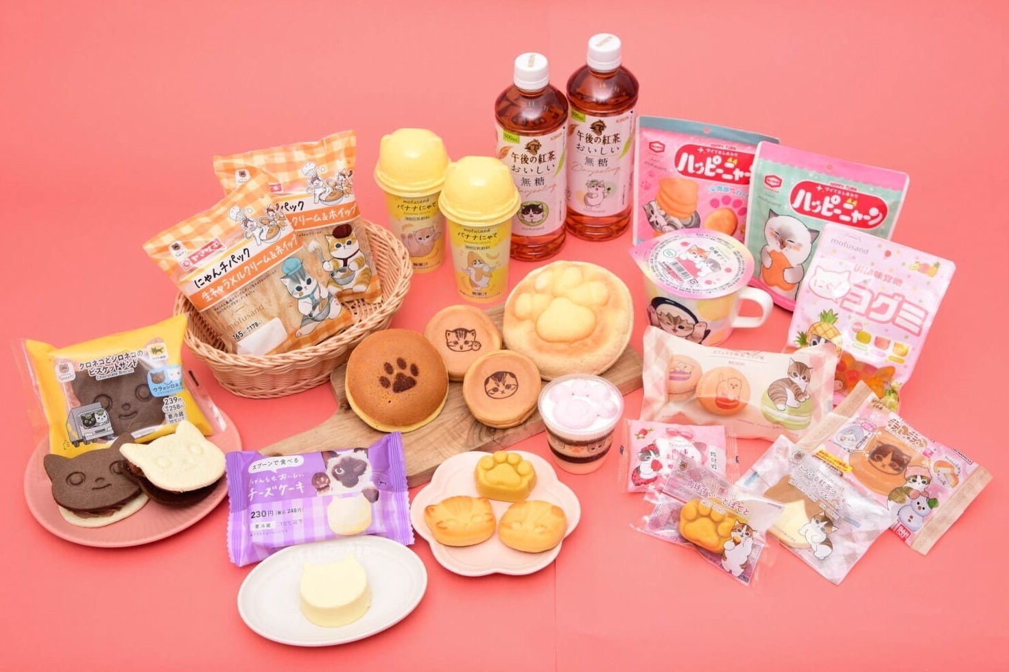 猫｜ファミリーマート「猫スイーツ」“肉球クリーム”浮かぶティラミス＆とろけるねこ型紅茶クッキー