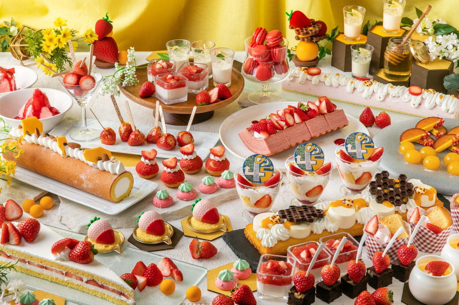 苺ビュッフェ｜「苺＆ハニースイーツブッフェ」“あまおう”マカロンやできたて苺飴、サンシャインシティプリンスホテルで