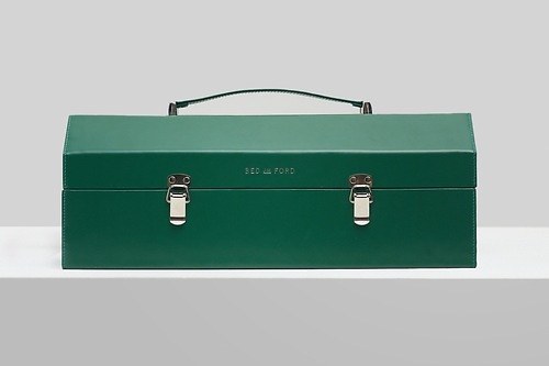 ベッドフォード“艶やかレザー”の工具バッグ、エド ロバート ジャドソンが製作