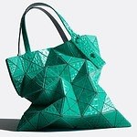 人気ブランドレディースバッグ【2025年夏】おしゃれなかごバッグやショルダーバッグ｜写真13