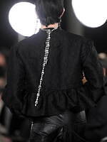 メッキ 25-26年秋冬コレクション - ブラックで紡ぐ初のランウェイショー｜写真11