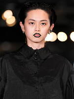 メッキ 25-26年秋冬コレクション - ブラックで紡ぐ初のランウェイショー｜写真31