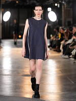 メッキ 25-26年秋冬コレクション - ブラックで紡ぐ初のランウェイショー｜写真40