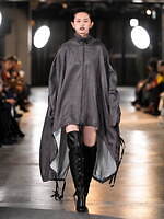 メッキ 25-26年秋冬コレクション - ブラックで紡ぐ初のランウェイショー｜写真51