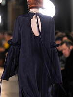 メッキ 25-26年秋冬コレクション - ブラックで紡ぐ初のランウェイショー｜写真58