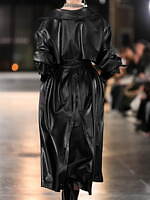 メッキ 25-26年秋冬コレクション - ブラックで紡ぐ初のランウェイショー｜写真62