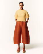 プリーツ プリーズ イッセイ ミヤケ"様々な光を表現”グラデカラーのワンピースなど｜写真1