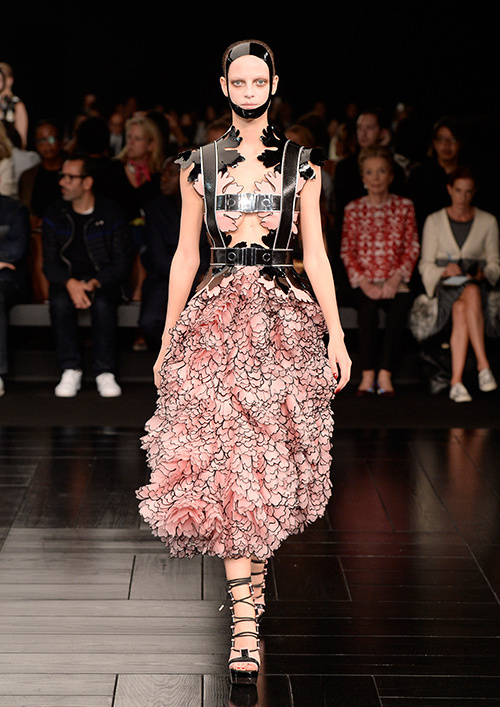 アレキサンダー・マックイーン(Alexander McQueen) 2015年春夏ウィメンズコレクション  - 写真29