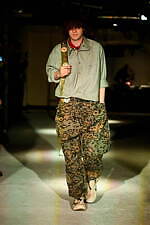 レシス 2025年秋冬コレクション - 美と醜を攪乱する｜写真4