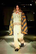 レシス 2025年秋冬コレクション - 美と醜を攪乱する｜写真5