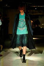 レシス 2025年秋冬コレクション - 美と醜を攪乱する｜写真12