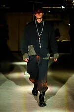 レシス 2025年秋冬コレクション - 美と醜を攪乱する｜写真15