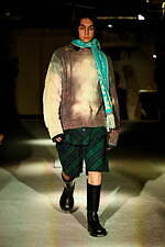 レシス 2025年秋冬コレクション - 美と醜を攪乱する｜写真21