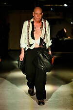 レシス 2025年秋冬コレクション - 美と醜を攪乱する｜写真23