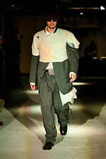 レシス 2025年秋冬コレクション - 美と醜を攪乱する｜写真27