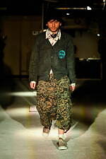 レシス 2025年秋冬コレクション - 美と醜を攪乱する｜写真28