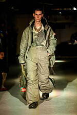 レシス 2025年秋冬コレクション - 美と醜を攪乱する｜写真35