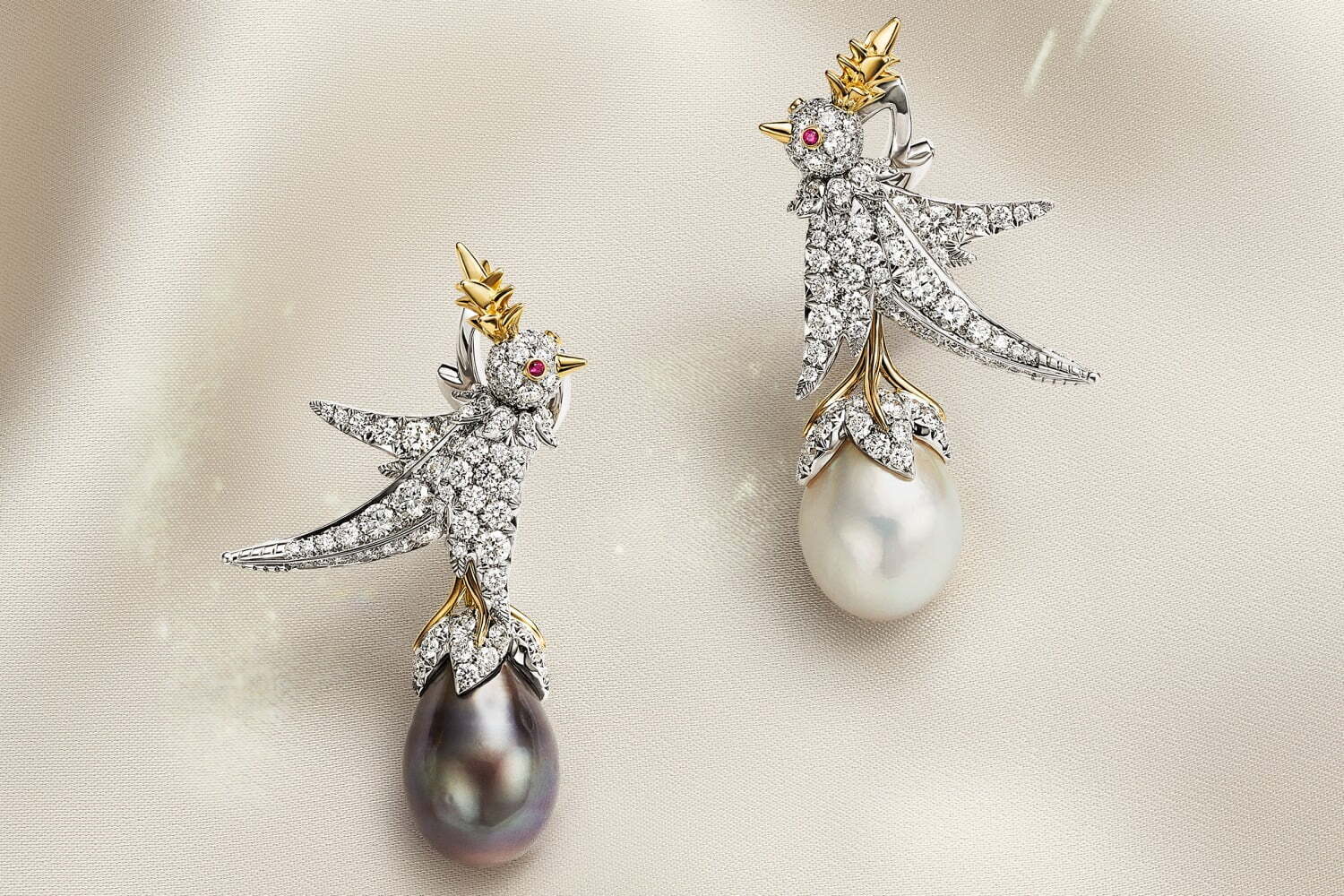 ティファニーの花びら型ペンダント＆ピアス、ダイヤモンド