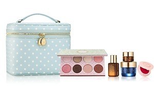 エスティ ローダー×ラデュレ25年夏コスメキット、“水玉バニティバッグ”に限定アイパレや美容液をイン