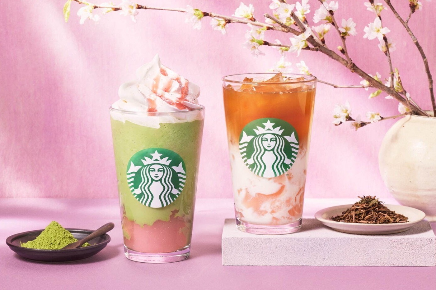 ほうじ茶｜スターバックス春の新作ドリンク「抹茶と桜わらびもち フラペチーノ」ぷるんと食感の桜色わらびもち入り