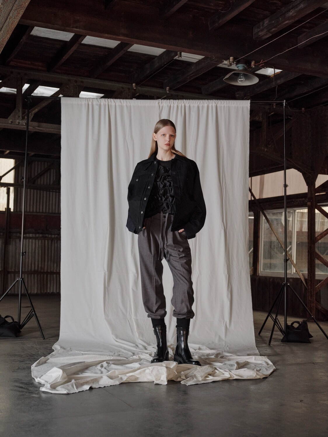 エズミ 2025-26年秋冬<span>コレクション</span> - 写真19